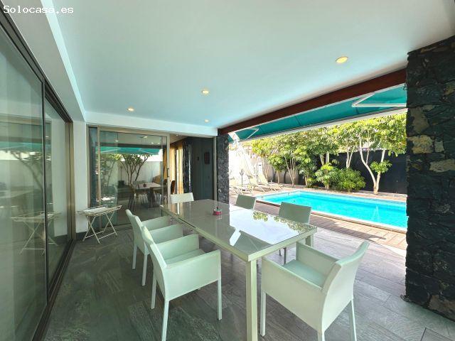 Villa de Lujo en Venta en La Barona, Santa Cruz de Tenerife