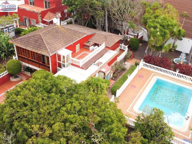 Villa de lujo ubicada en Santa María de Guía muy cerca del Área Recreativa de Santa Cristina
