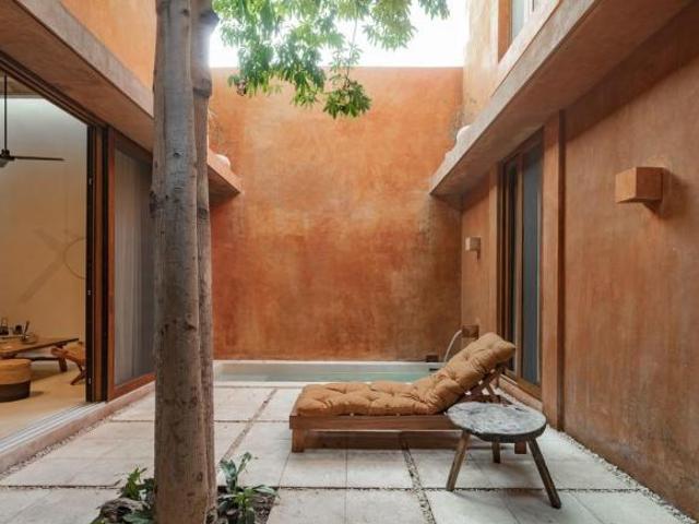 VILLA DE LUJO 3 RECÁMARAS EN PRIVADA BARRIO SANTA ANA CENTRO DE MERIDA