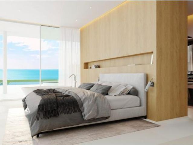 Villa de lujo 5 dormitorios, 5 baños con vistas al mar. El Higuerón, Benalmádena