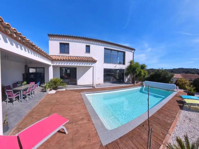 Villa de luxe moderne 175 m² vue magnifique, piscine à Escales