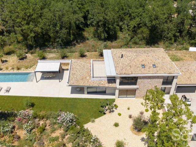 Villa de luxe dans le domaine de Terre Blanche. 240m² Tourrettes