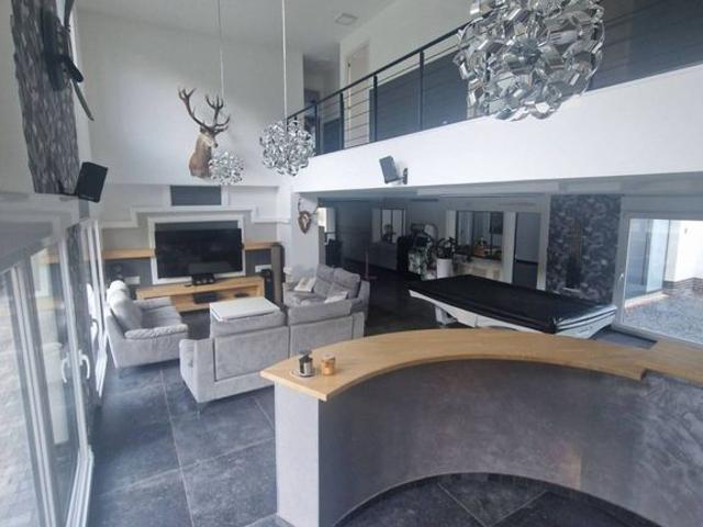 Villa de luxe de 16 pièces en vente Hersin Coupigny, France