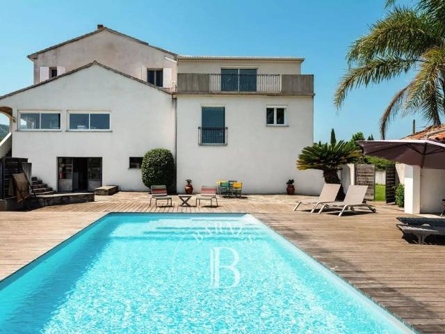 Villa de luxe de 10 pièces en vente Bastia, France