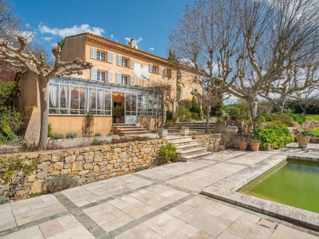 Villa de luxe de 10 pièces en vente Lorgues, Provence Alpes Côte d'Azur