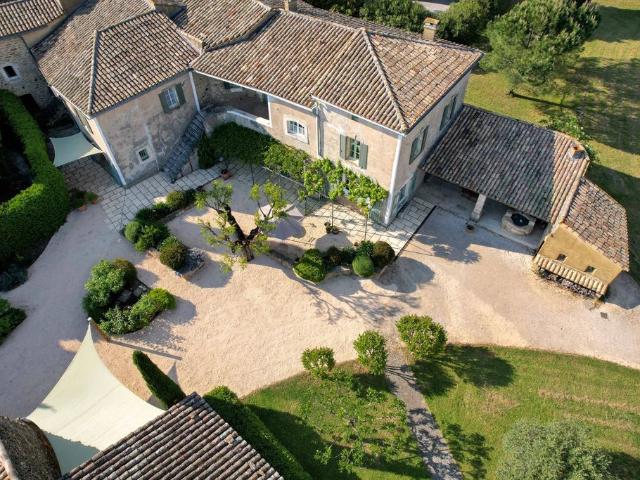 Villa de luxe de 11 pièces en vente Uzès, Occitanie