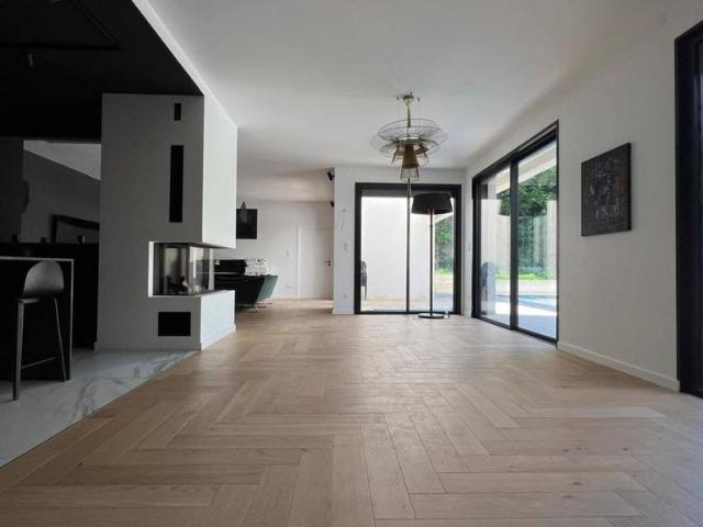 Villa de luxe de 11 pièces en vente Montchapet 21000, Dijon, Bourgogne Franche Comté
