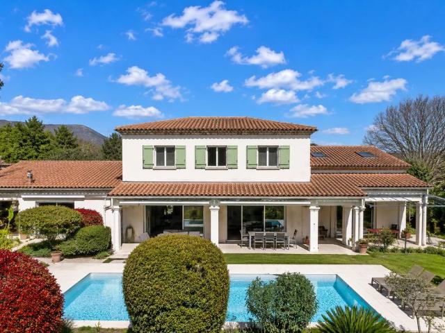 Villa de luxe de 11 pièces en vente Roquefort les Pins, France