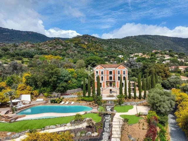 Villa de luxe de 11 pièces en location Le Lavandou, France