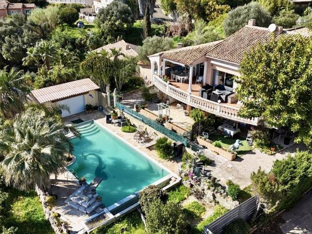 Villa de luxe de 12 pièces en vente Cavalaire sur Mer, France