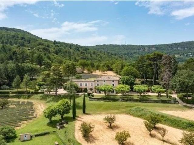 Villa de luxe de 13 chambres en vente Apt, Provence Alpes Côte d'Azur