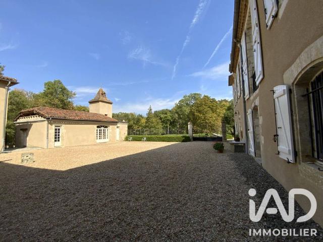 Villa de luxe de 20 pièces en vente Auch, France