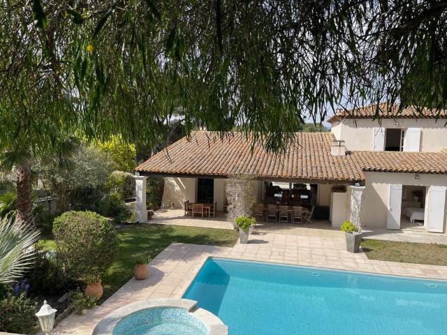 Villa de luxe de 4 chambres en vente Sanary sur Mer, Provence Alpes Côte d'Azur