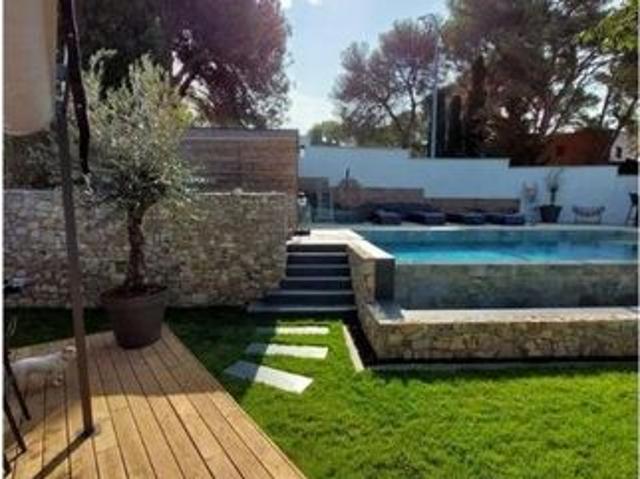 Villa de luxe de 4 pièces en vente Nîmes, Occitanie