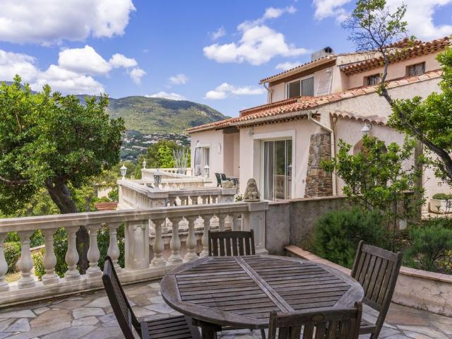 Villa de luxe de 6 chambres en vente Cavalaire sur Mer, France