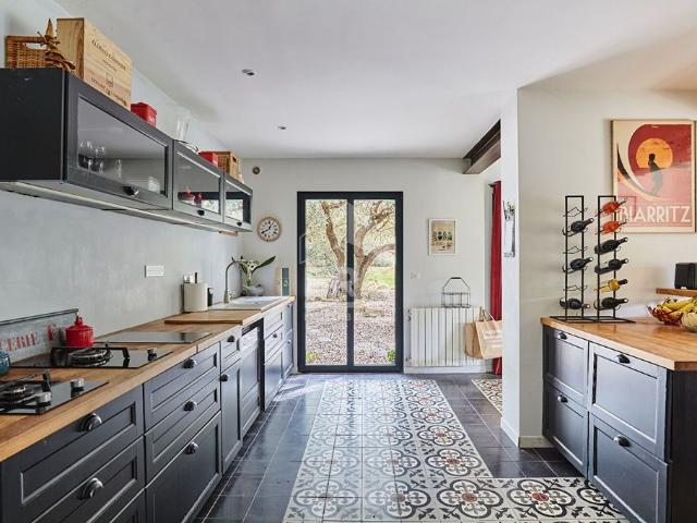 Villa de luxe de 6 pièces en vente Rognes, Provence Alpes Côte d'Azur