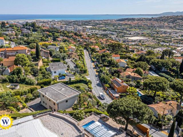 Villa de luxe de 7 pièces en vente Nice, Provence Alpes Côte d'Azur