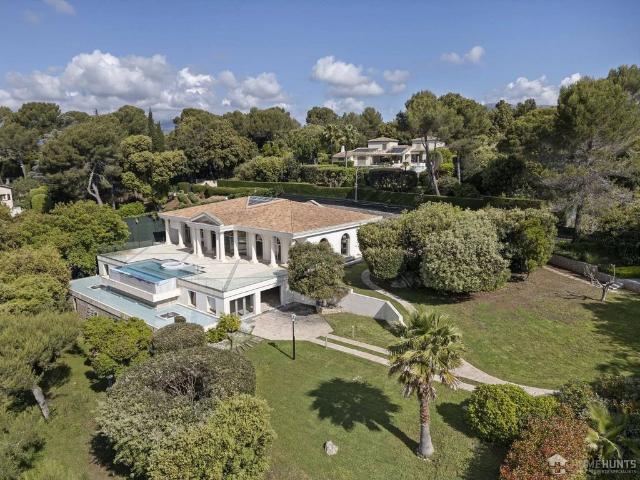 Villa de luxe de 7 pièces en vente Biot, Provence Alpes Côte d'Azur