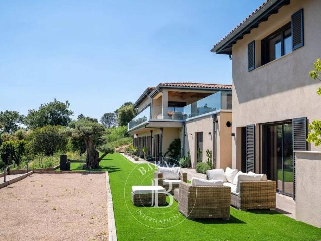 Villa de luxe de 8 pièces en location Grimaud, France