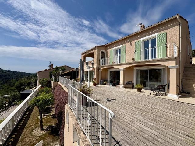 Villa de luxe de 8 pièces en vente Colomars, Provence Alpes Côte d'Azur