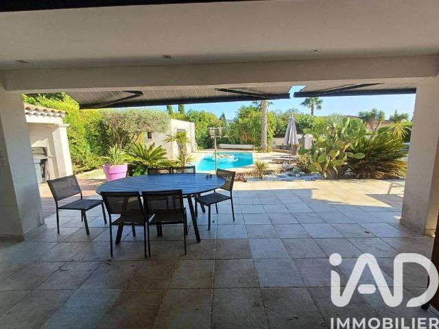 Villa de luxe de 8 pièces en vente Saint Cyr sur Mer, Provence Alpes Côte d'Azur