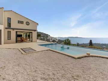Villa de luxe de 9 pièces en vente Carqueiranne, Provence Alpes Côte d'Azur