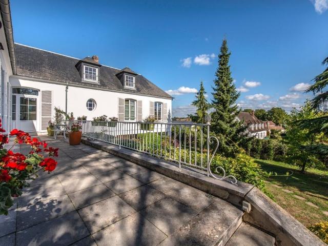 Villa de luxe de 9 pièces en vente Saint Pierre lès Nemours, Île de France