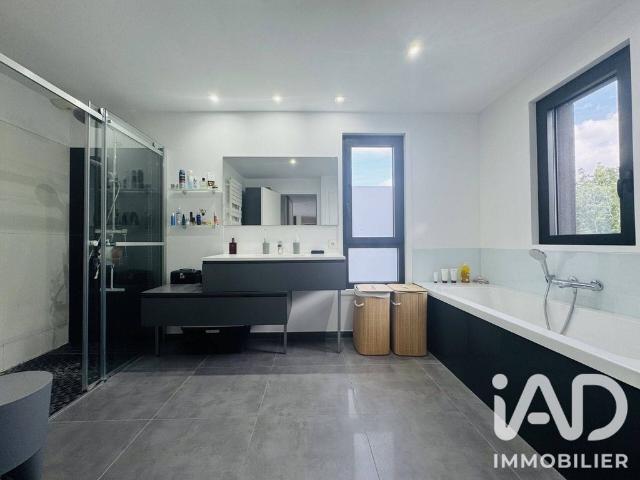 Villa de luxe de 9 pièces en vente Santes, Hauts de France