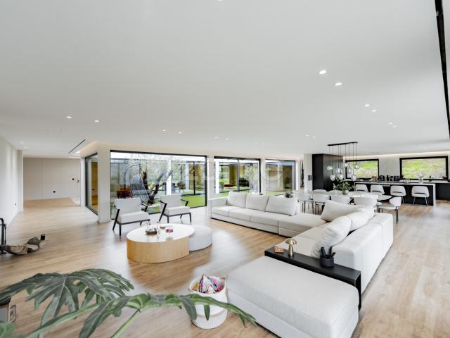 Villa de luxo com 4 quartos com piscina e jardim interno | Vieira do Minho