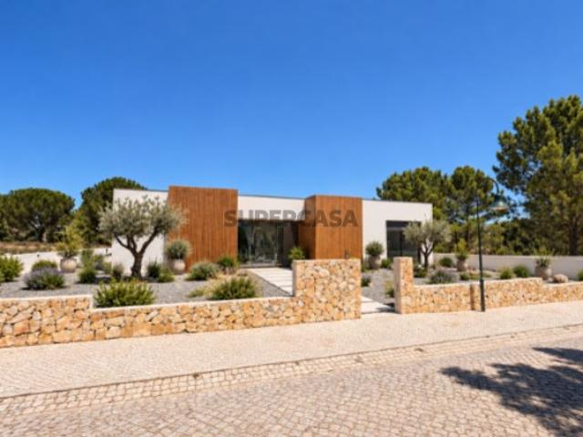 Villa de luxo com 4 suítes na Quinta do Peru