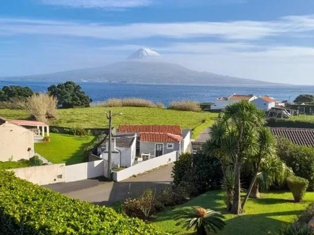Villa de luxo de 3 quartos à venda em Praia do Almoxarife, Faial, Açores, Portugal