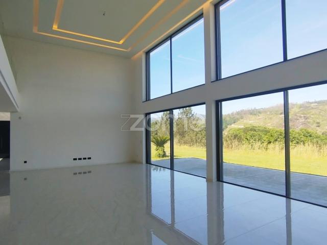 Villa de luxo isolada com vista para o rio em Marco de Canaveses
