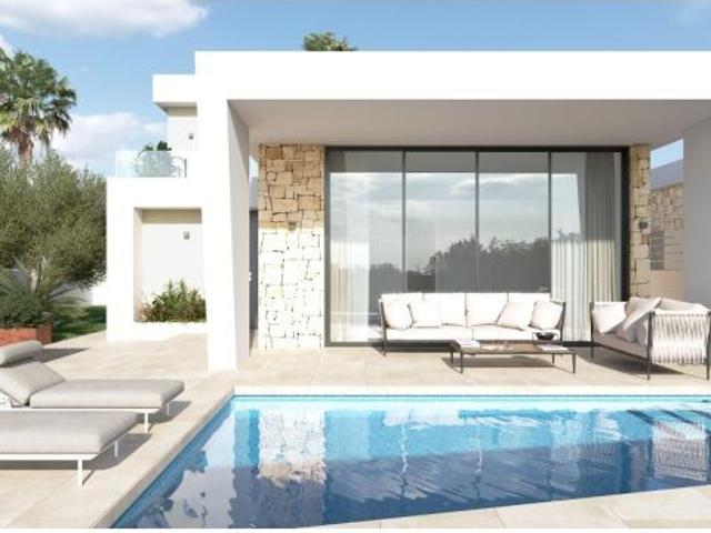 VILLA DE OBRA NUEVA EN TORREVIEJA