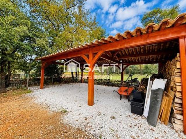 villa de plain pied avec joli jardin