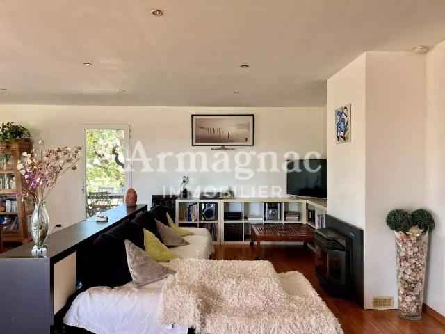 Villa de plain pied avec jardin et double garage 150m² Biran