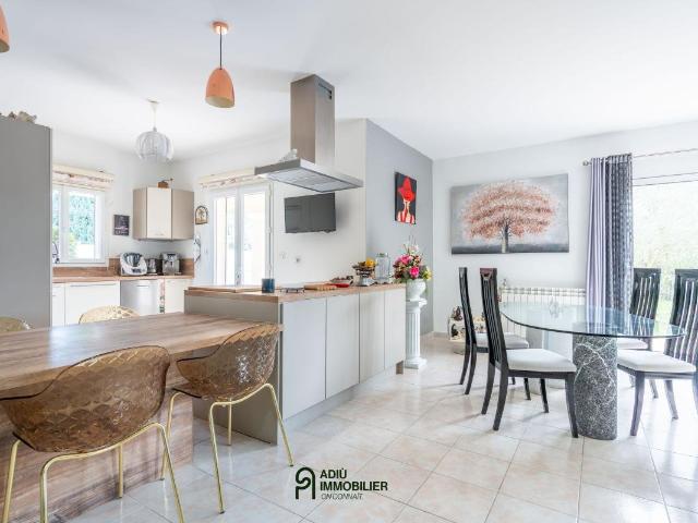 Villa de plain pied avec jardin sans vis à vis dans un envir. 133m² Saint Paul Les Fonts