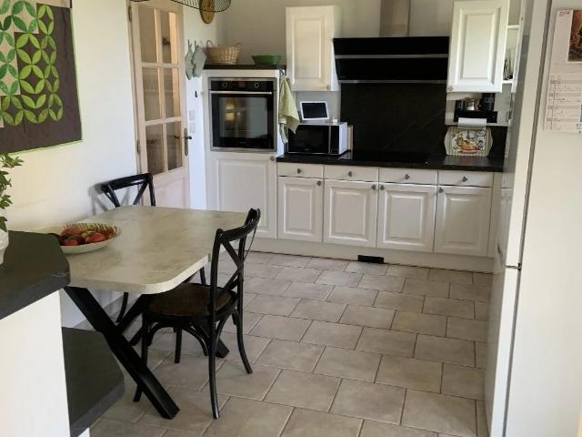 Villa de plain pied de 156m² et son terrain de 2522m²