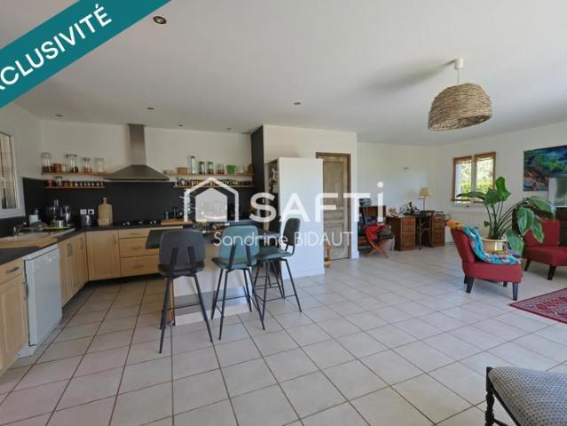 Villa de plain pied de 100 m² sur terrain de 824 m²