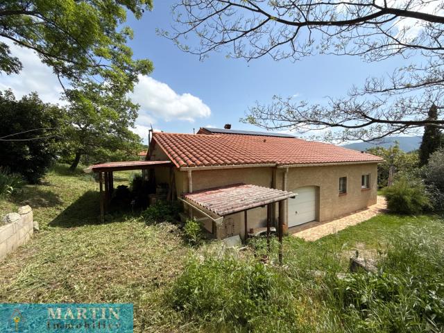 Villa de plain pied en 4 faces sur terrain de 2575m2 130m² Corsavy