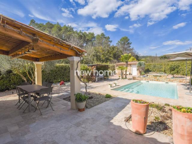 Villa de plain pied pleine de charme au cœur de la Provence 105m² Entrecasteaux