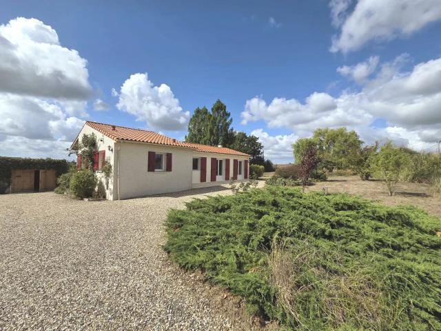 VILLA DE PLAIN PIED SECTEUR MONSEGUR 33