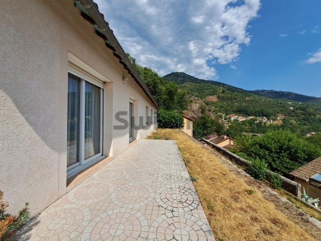 Villa de plain pied 123 m2 4 ch.: Confort écologique & ri. 123m² Pied de Borne