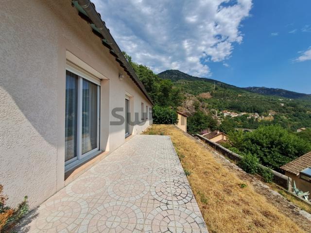 Villa de plain pied 123 m2 4 ch.: Confort écologique & rivière à proximité