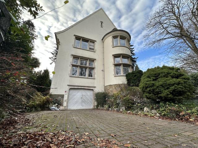 Villa de prestige – 8 chambres 5sdb
