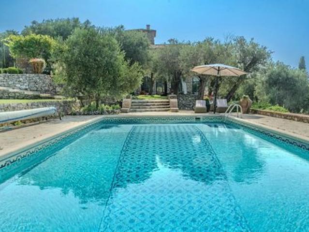 Villa de prestige en vente sur Châteauneuf Grasse
