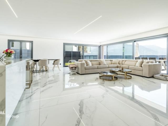 Villa de prestige à Savièse contemplant la Vallée du Rhône
