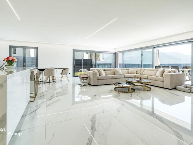 Villa de prestige à Savièse contemplant la Vallée du Rhône