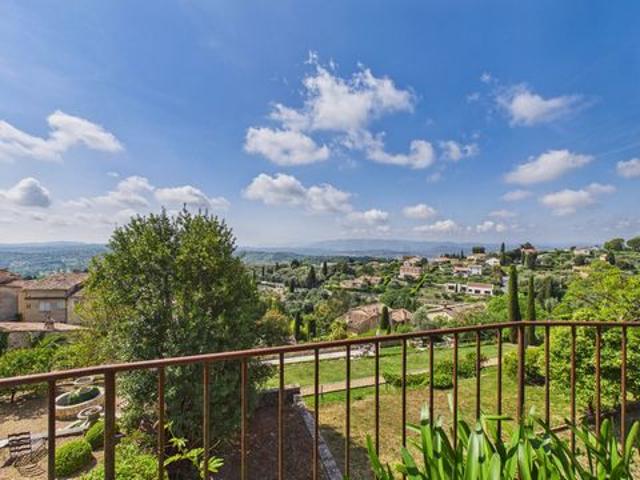 Villa de prestige à vendre sur Châteauneuf Grasse