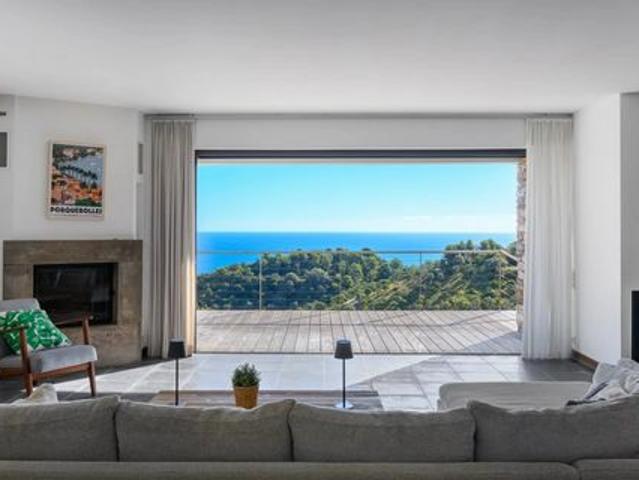 Villa de prestige à vendre sur Bormes Les Mimosas