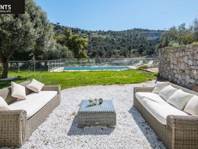 Villa de prestige à acheter sur La Turbie